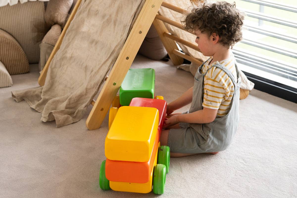 salon-z-zabawkami-montessori (2).jpg