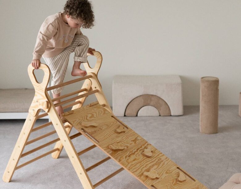 zabawki w stylu Montessori do salonu woodforkids.pl